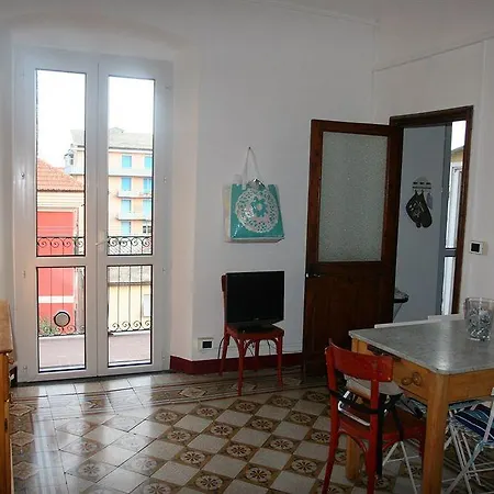 Fieschi Apartamento *